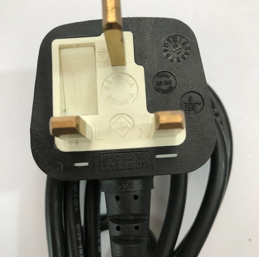 Dây Nguồn Volex VAC5S SMI UK Chuẩn 3 Chấu Có Cầu Chì AC Power Cord BS1363 to C5 2.5A 250V 3x0.75 mm² Length 1.8M