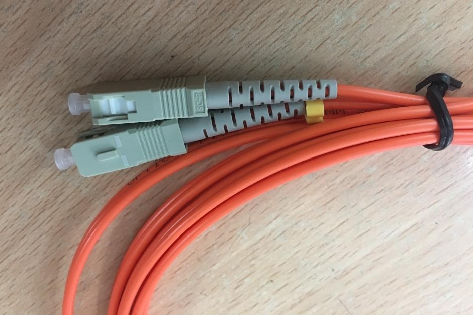 Dây Nhẩy Quang LC to SC Duplex 5M Multimode Fiber Optic Patch Cable OS2 50/125 3.0mm PVC Length 5M