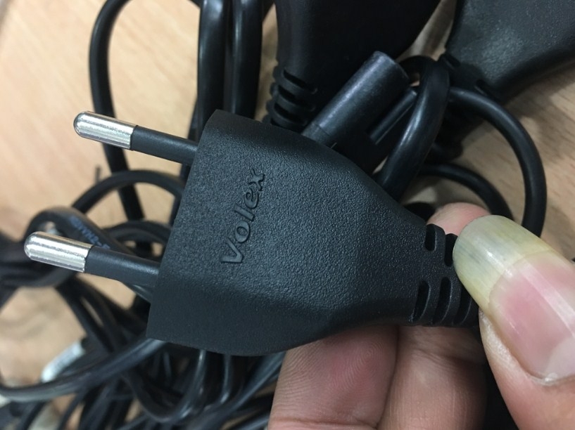 Dây Nguồn Số 8 Volex IT10S2 SZC7S Chuẩn 2 Chân Đầu Tròn AC Power Cord Schuko CEE7/16 Euro Plug to C7 2.5A 250V 2x0.75mm For Printer or Adapter Cable PVC Black Length 2.4M