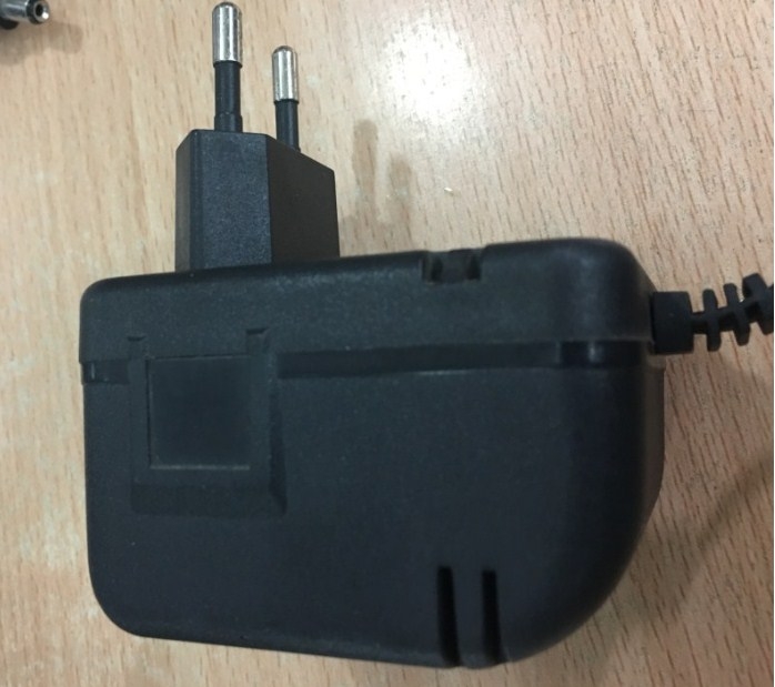 Adapter AA-091ABM AC/AC 9V 1A 9W Connector Size 5.5mm x 2.5mm