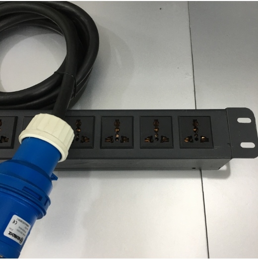 Thanh Nguồn PDU 1U Rack 19 8 Way Universal UK Outlet Công Suất Max 32A 250V to IP44 IEC309-2 Plug Power Cord 3x4.0mm Length 4.5M