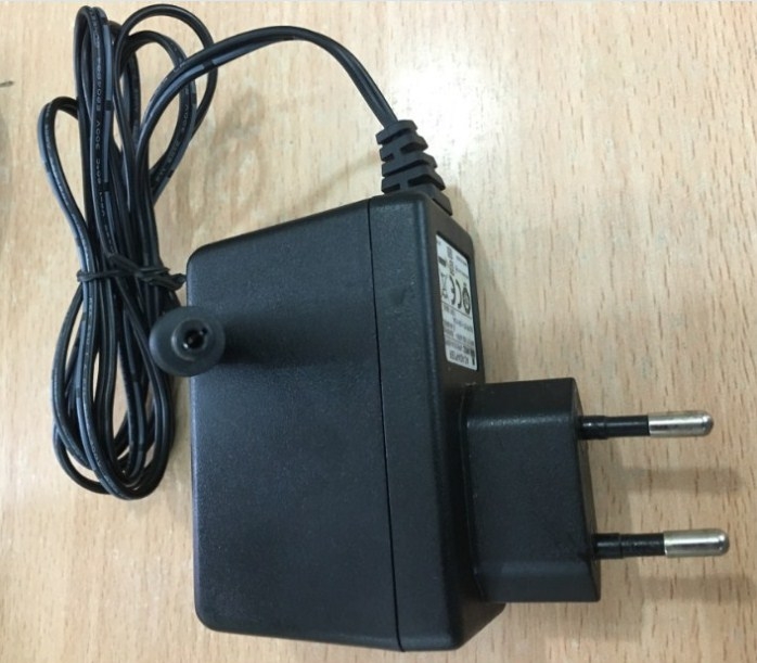 Adapter Original UMEC UP0121A-05PE 5V 2A For Máy Chấm Công Vân Tay Ronald Jack X628C Connector Size 5.5mm x 2.5mm