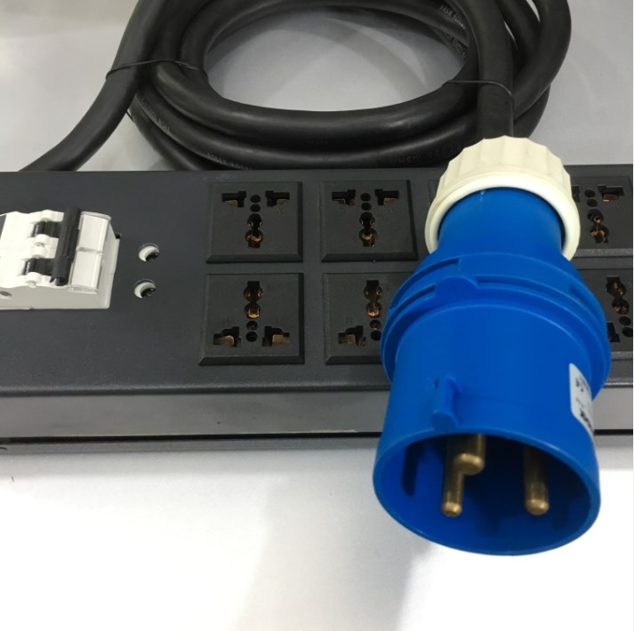 Thanh Nguồn PDU 2U Rack 19 12 Way Universal UK Outlet Có MCB BHW-T4 C32 MITSUBISHI Công Suất Max 32A 250V to IP44 IEC309-2 Plug Power Cord 3x4.0mm Length 4.5M