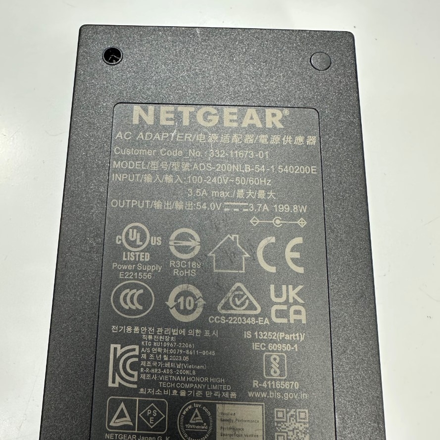 Adapter 54V 3.7A 199.8W NETGEAR OEM Thay Thế FSP FSP180-AWAN3 54V 3.34A 180W Connector Tip Size 6.5mm x 4.4mm For Thiết Bị Hội Nghị Polycom G7500 4K Ultra-HD Video Conferencing System