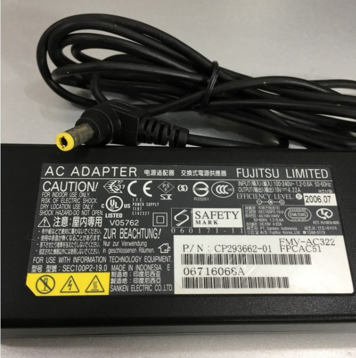 Adapter 19V 4.22A FUJITSU CP293662-01 Connector Size 5.5mm x 2.5mm