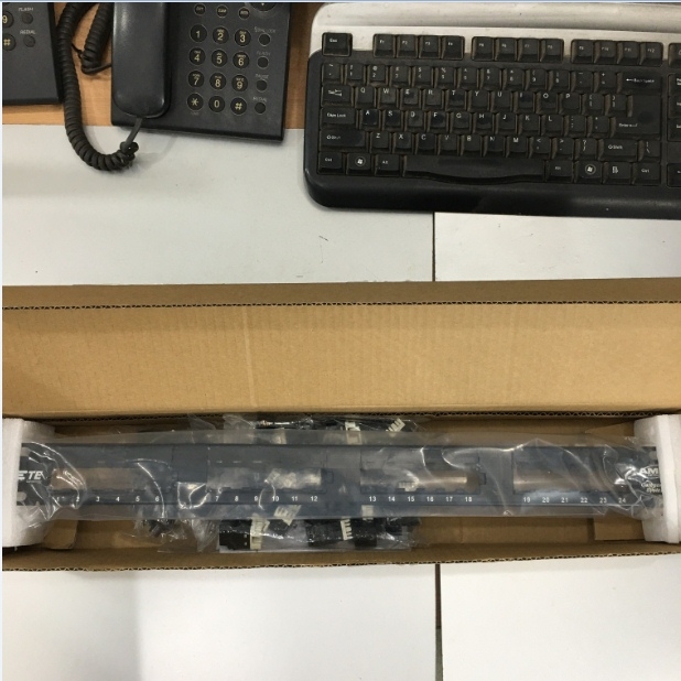 Thanh Trung Chuyển Đấu Nối Commscope AMP 1375014-2 24 Port Patch Panel CAT 6 UTP 1U