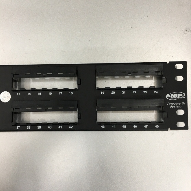 Khung Lắp Nhận Mạng Cho Thanh Trung Chuyển Đấu Nối AMP Netconnect Cat5E 48 Port Patch Panel 40633-1