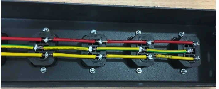 Thanh Nguồn 8 Way PDU C13 Socket Horizontal 16A 250V 1U Rack 19 Cabinet to C14 Plug Extension Block Power Plug With Cord Length 2.5M