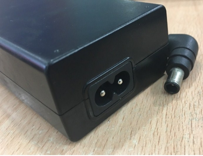 Adapter 19V 2.53A 48W SamSung A4819N_FDY For TV LED LCD Monitors - View HD LED Connector Size 6.5mm x 4.4mm