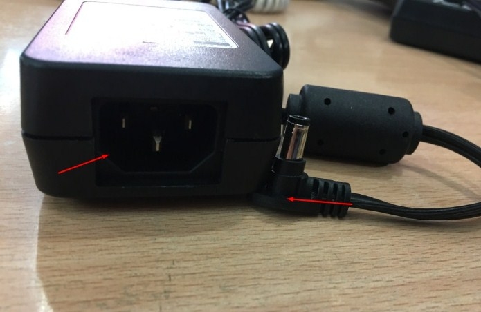 Adapter Original Điện Thoại CISCO IP Phones 48V 0.38A CP-PWR-CUBE-3 For 7960, 7960G, 7940, 7940G, 7912, 7912G, 7910G, 7905, 7905G, 7902, 7902G CP-7912G , CP-7960G , 7910G , CP-7914 Connector Size 5.5mm x 2.5mm