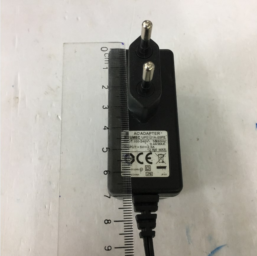 Adapter Original UMEC 5V 2.5A 12.5W UP0121A-05PE Power Supply Connector Size 5.5mm x 2.5mm