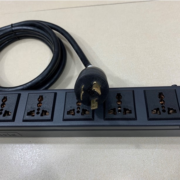 Thanh Nguồn Điện PDU 1U Rack Universal 6 Way UK Outlet Có MCB Công Suất Max 20A to NEMA L6-20P Plug Power Cord Length 3x3.31mm² Length 3M