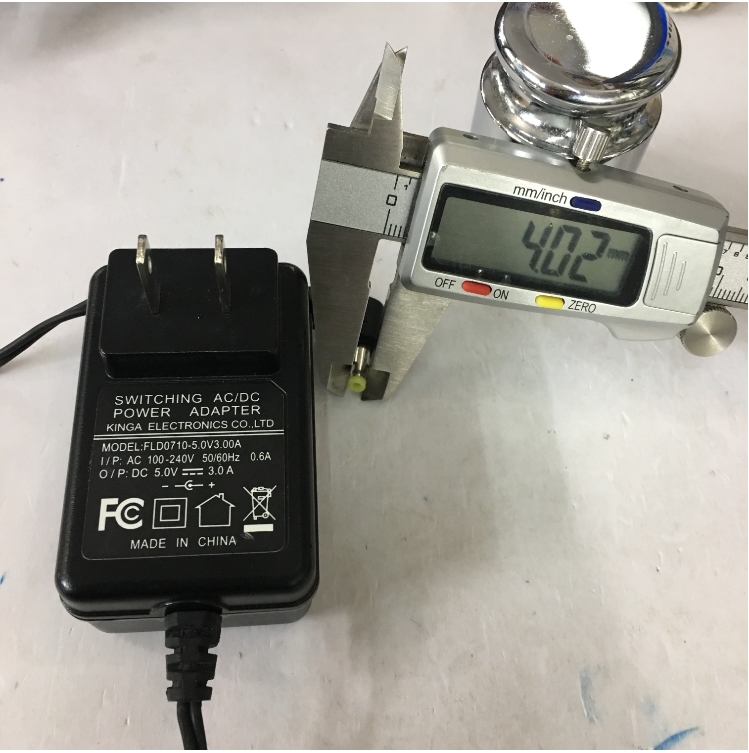 Adapter Original 5V 3A 15W FLD0710-5.0V3.00A Connector Size 4.0mm x 1.7mm 90 Degree