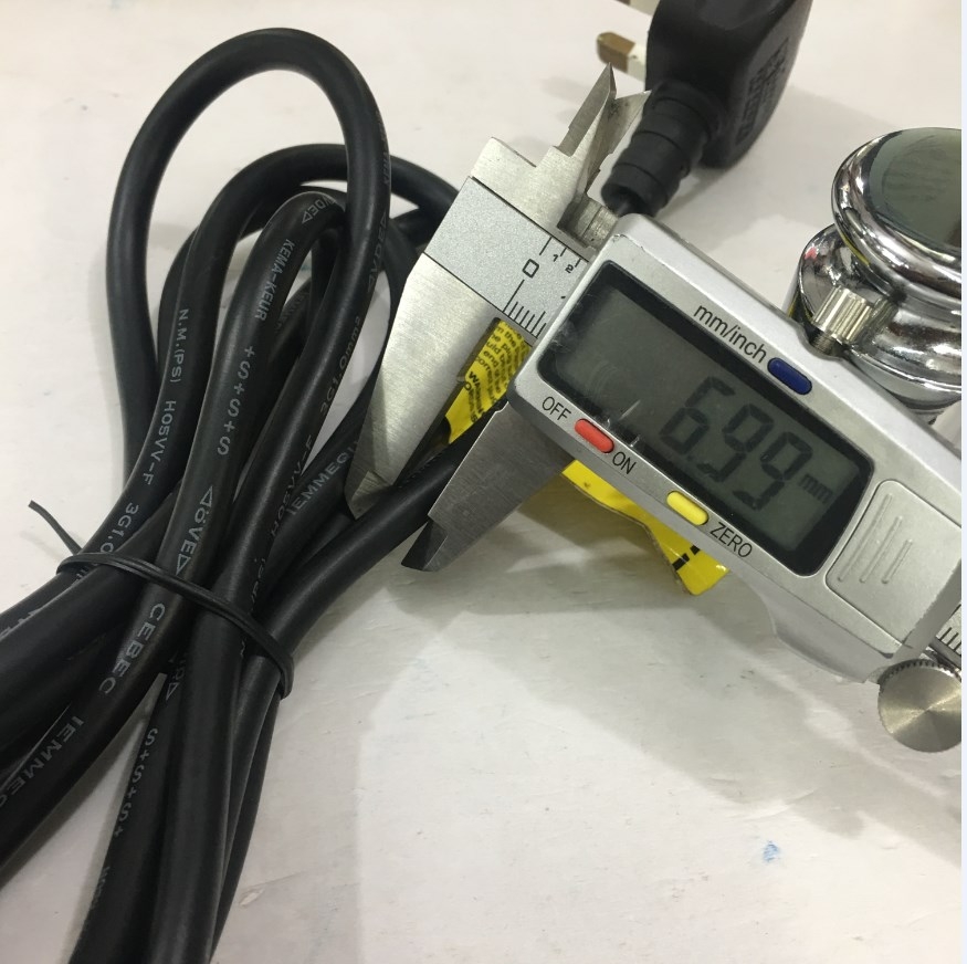 Dây Nguồn VOLEX MS589 V1625 UK Chuẩn 3 Chấu Có Cầu Chì AC Power Cord BS1363 to C13 10A 250V 3X1.0mm² For Thiết Bị Y Tế Thiết Bị Mạng Cisco Và Máy Chủ Length 1.8M
