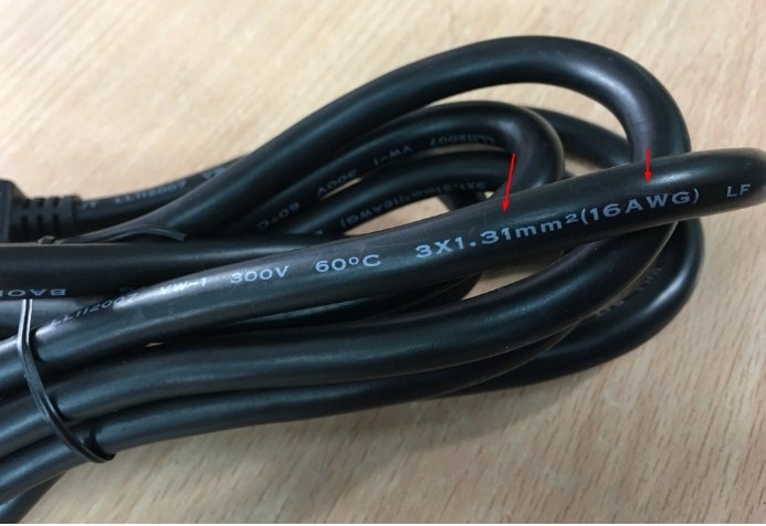 Dây Nguồn 3 Chân 2 Dẹt 1 Tròn Có Tiếp Địa AC Power Cord Japan JIS C 8303 IEC C13 Volex V1625 PS204 16 AWG 13A 125V 3X1.31mm  Dài 2M