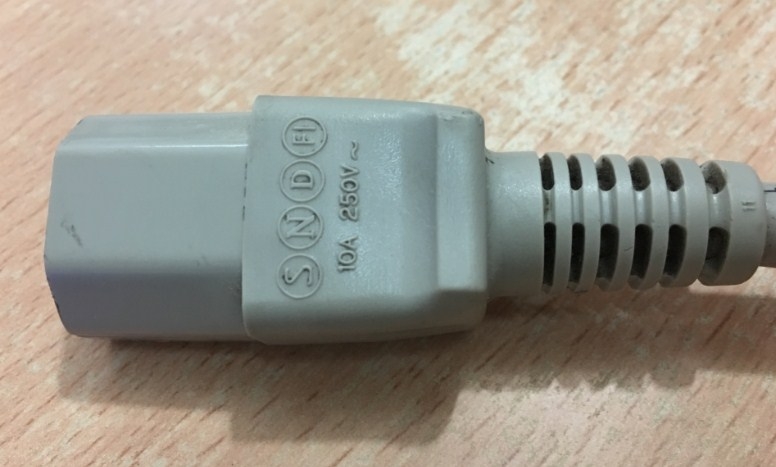 Dây Nguồn HIRAKAWA VM0303 VM0300 Server Rack AC Power Cord IEC60320 IEC C13 to IEC C14 10A 250V 3x1.0mm Grey Length 2M