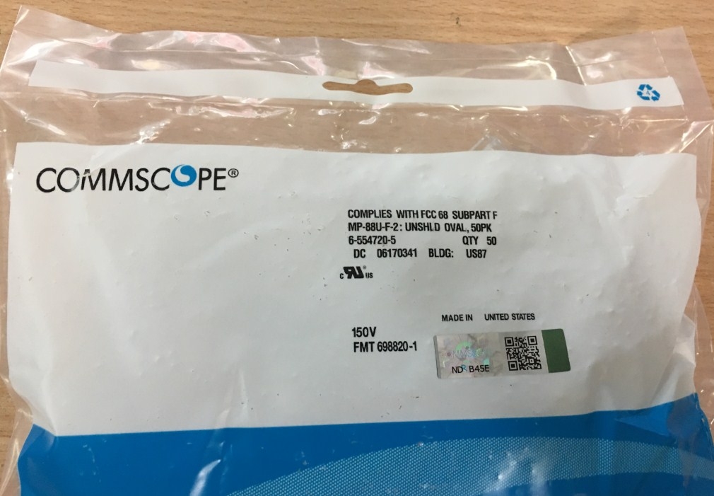 Đầu Bấm Mạng MODULAR PLUG RJ45 UTP CAT6 COMMSCOPE MP-88U-F-2 6-554720-5 QTY 100 pcs