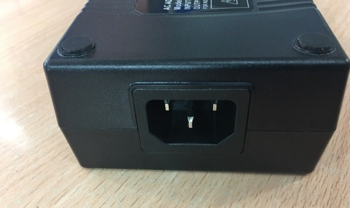 Adapter Original Tech STD-24083 24V 8.3A IEC C14 200W Connector Size 5.5mm x 2.5mm