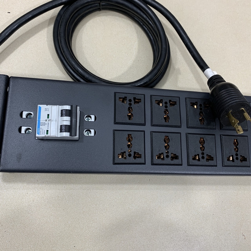 Thanh Nguồn Điện PDU 2U Rack Universal 12 Way UK Outlet Có MCB Công Suất Max 20A to NEMA L6-20P Plug Power Cord Length 3x3.31mm² Length 3M