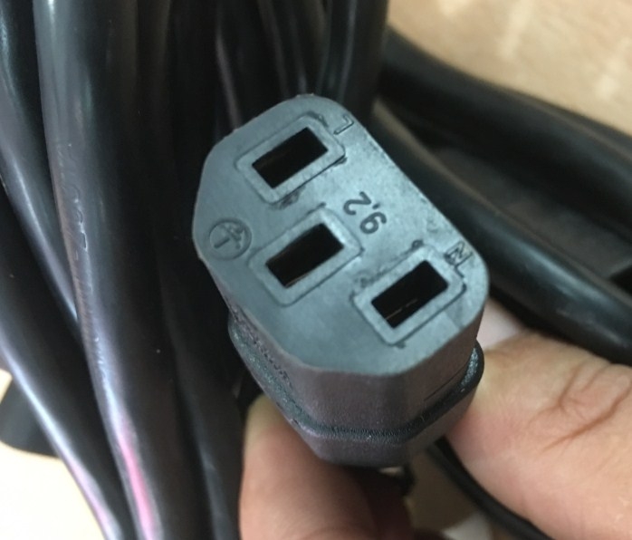 Dây Nguồn Cisco Juniper IEC 60320 C13 to C14 10V 250V AC Power Cord 740-034568 PDU UPS 3x1.0mm Length 2.5M