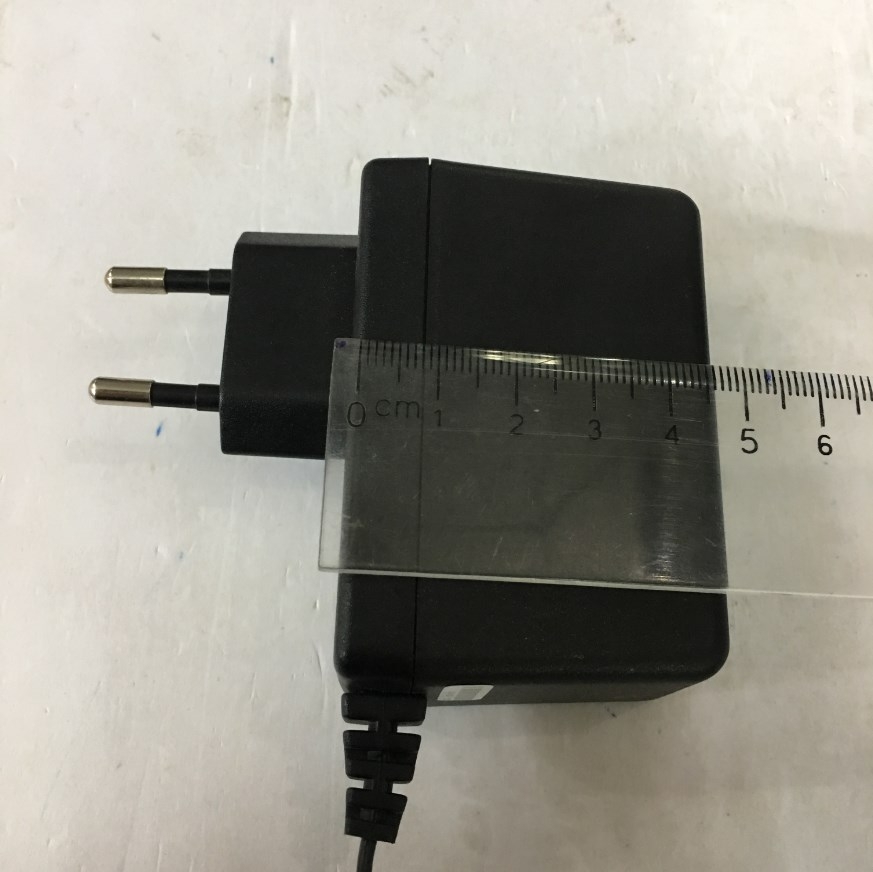 Adapter Original UMEC 5V 2.5A 12.5W UP0121A-05PE Power Supply Connector Size 5.5mm x 2.5mm