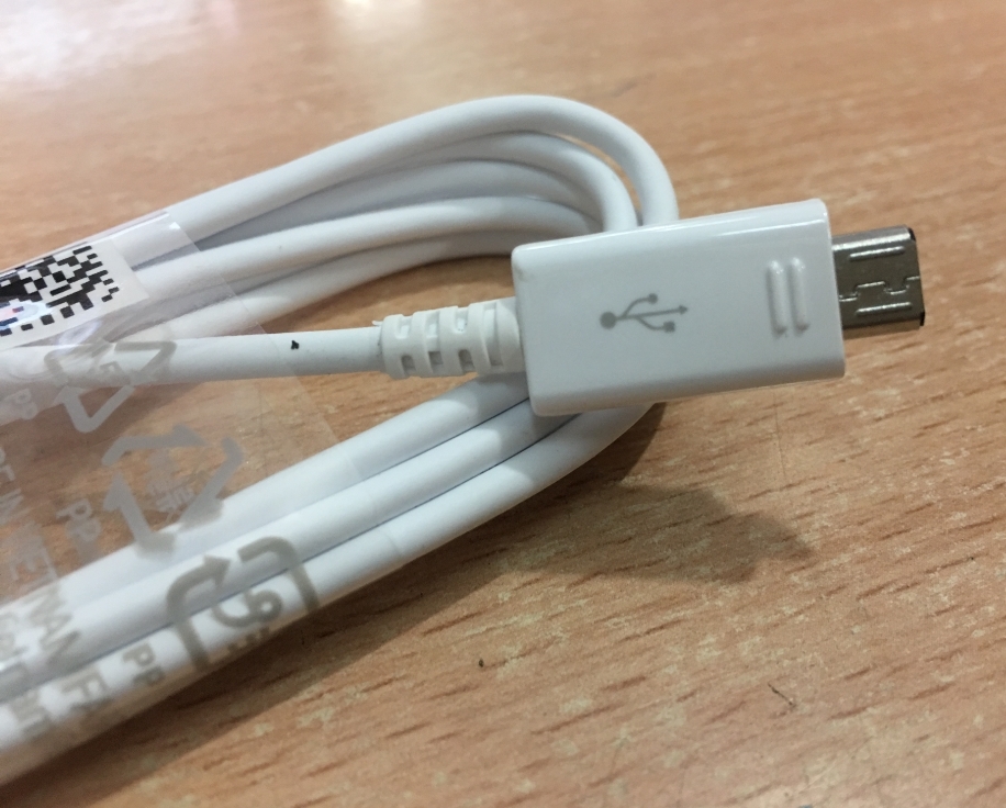 Cáp Samsung Micro USB to USB Data Link Cable White Việt Nam RSTG8 For Điện Thoại Samsung, HTC, LG Length 1.4M