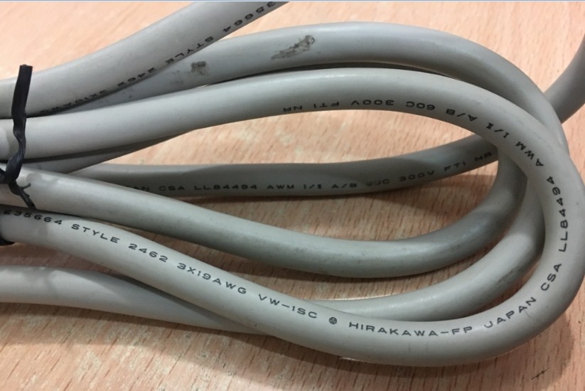 Dây Nguồn HIRAKAWA VM0303 VM0300 Server Rack AC Power Cord IEC60320 IEC C13 to IEC C14 10A 250V 3x1.0mm Grey Length 2M