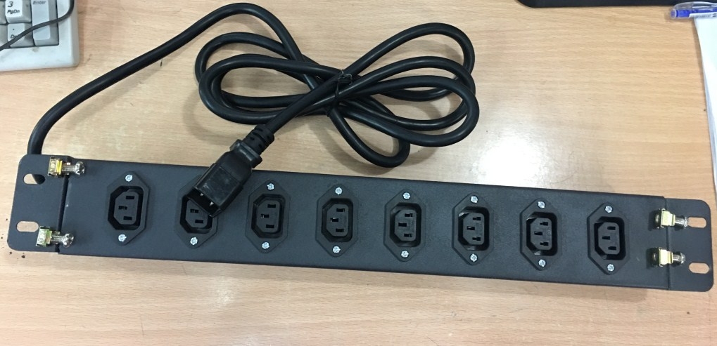 Thanh Nguồn 8 Way PDU C13 Socket Horizontal 16A 250V 1U Rack 19 Cabinet to C14 Plug Extension Block Power Plug With Cord Length 2.5M