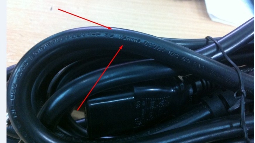 Dây Nguồn 2 Chân Tròn LINETEK LP-33 LS-60 AC Power Cord Europe Plug Schuko CEE 7/7 90 Degree to IEC320 C13 10A 250V 3x1.5mm For Thiết Bị Mạng Cisco Và Máy Chủ Length 1.5M