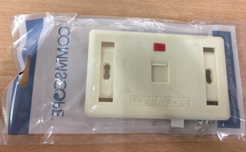 Bộ Outlet RJ11 Cat3 Wall Plate Mặt Commscope Và Nhân Điện Thoại AMP TELEPHONE 1 Port