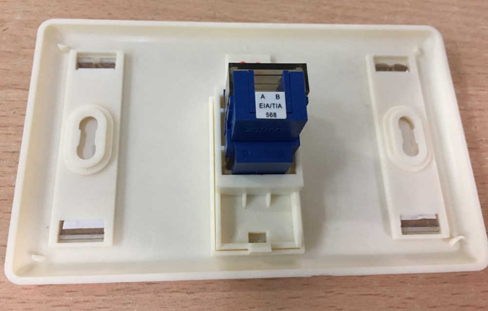 Bộ Outlet RJ11 Cat3 Wall Plate Mặt Commscope Và Nhân Điện Thoại AMP TELEPHONE 1 Port