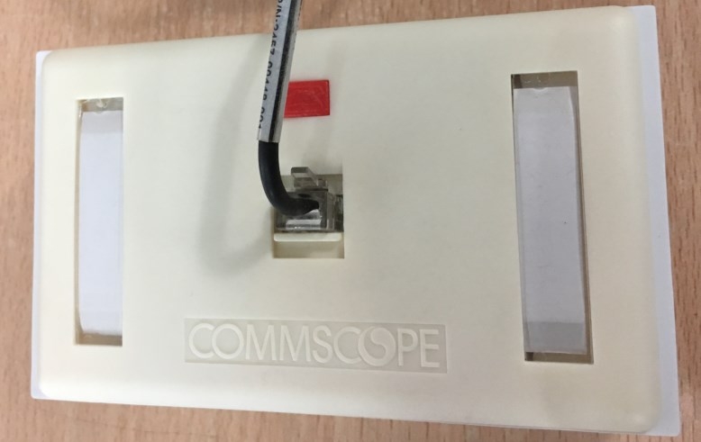 Bộ Outlet RJ11 Cat3 Wall Plate Mặt Commscope Và Nhân Điện Thoại AMP TELEPHONE 1 Port