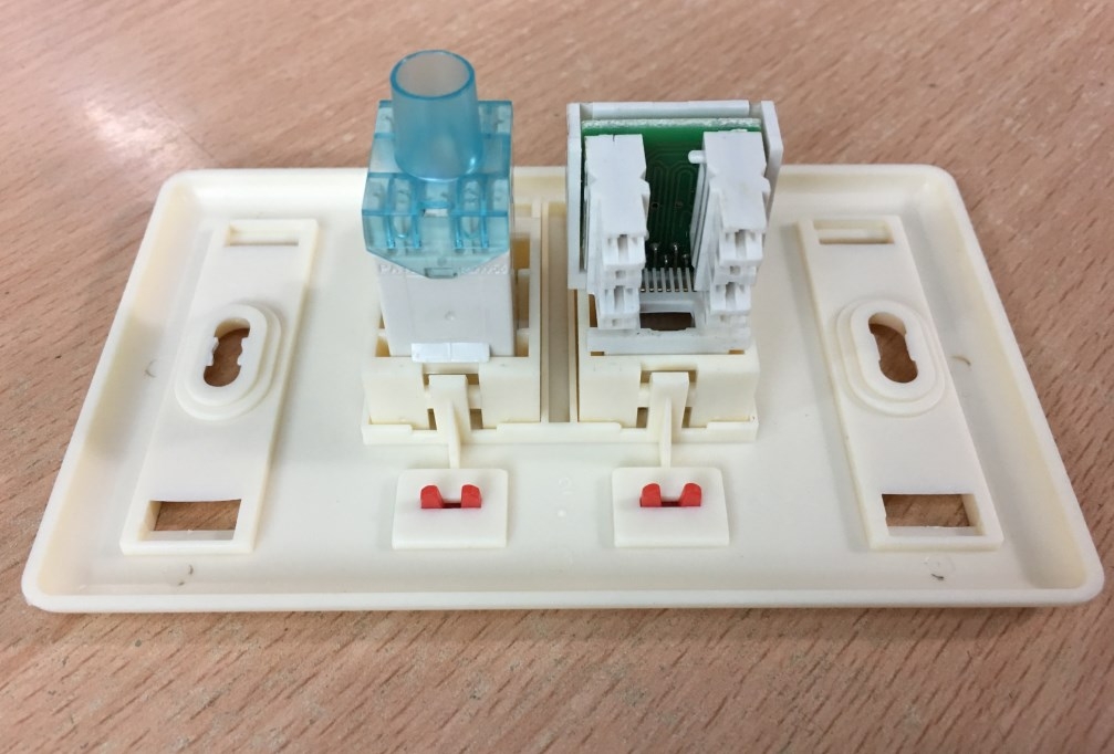 Mặt Chữ Nhật 2 Cổng Commscope Outlet RJ45 Wall Plate White 272368-2 Faceplate Kit shuttered 2 Port