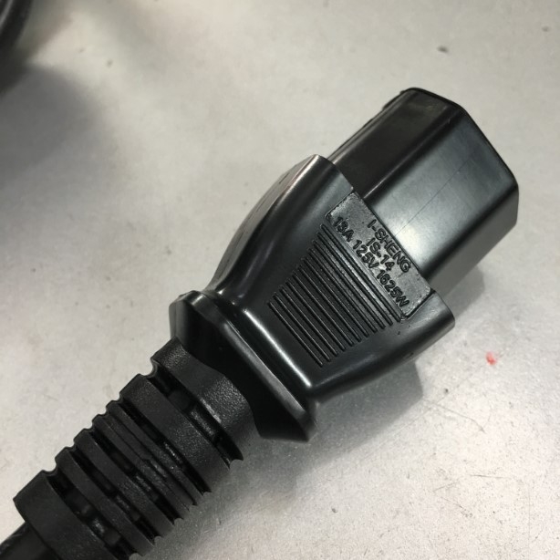 Dây Nguồn Cisco CAB-16AWG-AC 10Ft Dài 3M AC Power Cord NEMA 5-15P to C13 13A 125V/250V 16AWG 3x1.31mm² Cable OD 8.2mm in China