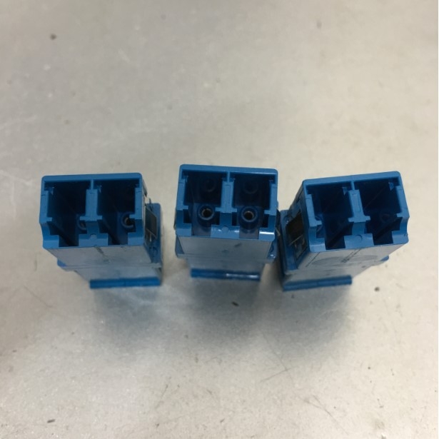 Coupler Molex 1061271400 LC-LC DUPLEX Fiber Optic Connector LC Receptacle to LC Receptacle Panel Mount  Flange Snap-In