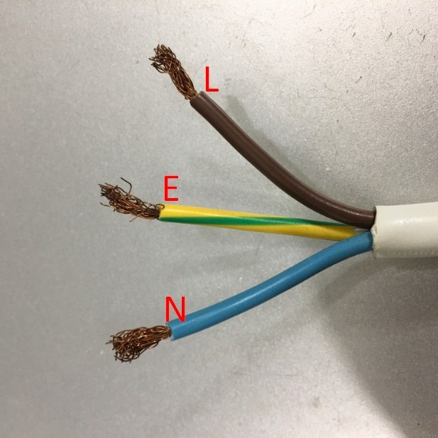 Dây Nguồn WELL SHIN WS-002 E115330 White IEC320 C13 to Connectors Terminals 10A 250V 3x1.0mm² 10 ft For IP44 Outlet Cable Mount