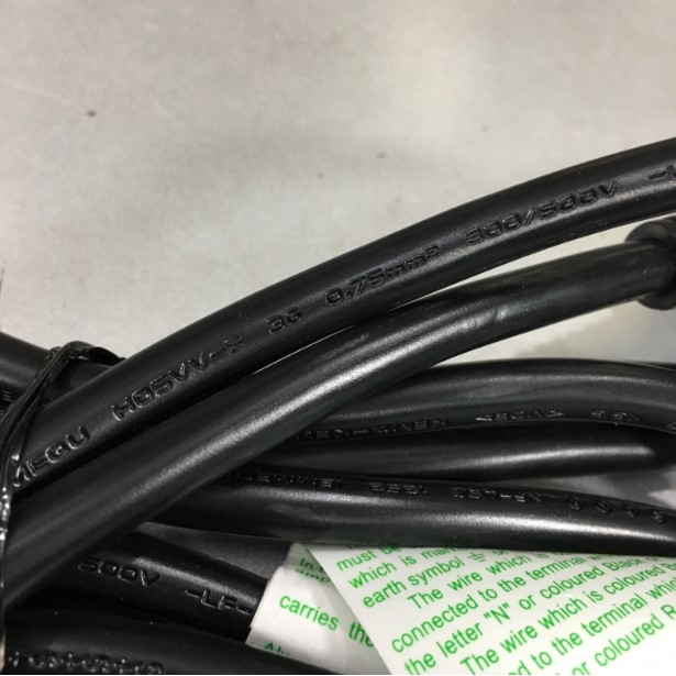 Dây Nguồn I-SHENG SP-62 IS-14N Power Cord BS1363A To C13 13A/10A 250V H05VV-F3G x 0.75mm² For Thiết Bị Mạng Cisco Juniper Switch Và Máy PC LENOVO IBM HP DELL Black Length 1.8M