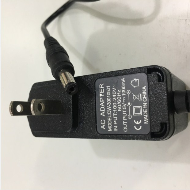 Bộ Chuyển Đổi Nguồn Adapter 5V 1A DTECH DW-30010501 For Bộ Chia Tín Hiệu DETCH Connector Size 5.5mm x 2.1mm