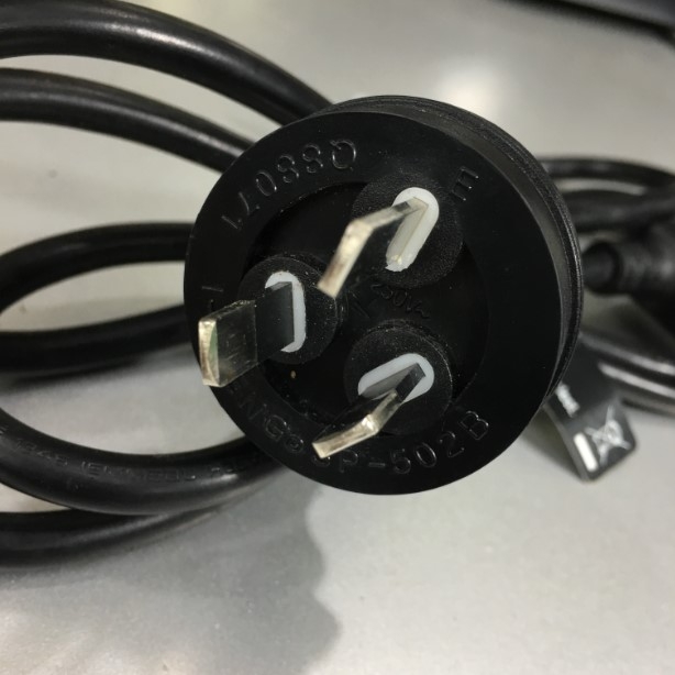 Dây Nguồn Chữ L Vuông Góc 90 Độ Australia & China Chuẩn 3 Chân Chéo Tam Giác I-SHENG SP-502B IS-15 AC Power Cord B Cord GB209 to C13 Right Angle 10A 250V 3x0.75mm² Length 1.5M