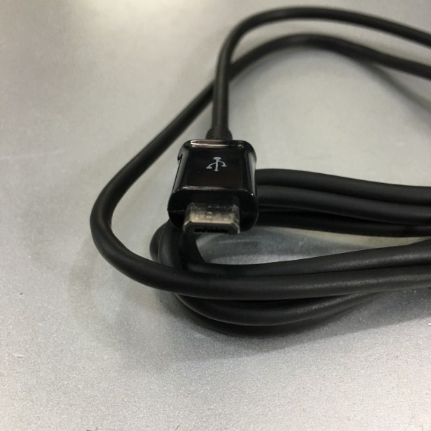Cáp Điều Khiển OEM HPE - JY728A - AP-CBL-SERU USB 2.0 Type A Male to Micro USB Male Console Adapter Cable Black For Aruba Wireless Controller Length 1.4M