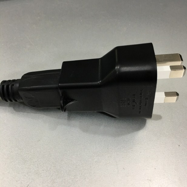 Bộ Combo Adapter BS1363 UK Plug to NEMA 5-15R Và NEMA 5-15P Plug To IEC 60320 C13 Chính Hãng WELL SHIN 12A 250V 3x1.25mm² Length 2.5M