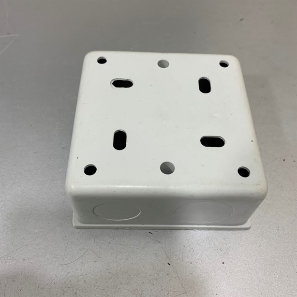 Đế Vuông Lắp Âm Tường Và Lắp Nối Multi Box For Faceplates 86mm x 86mm x 38mm White