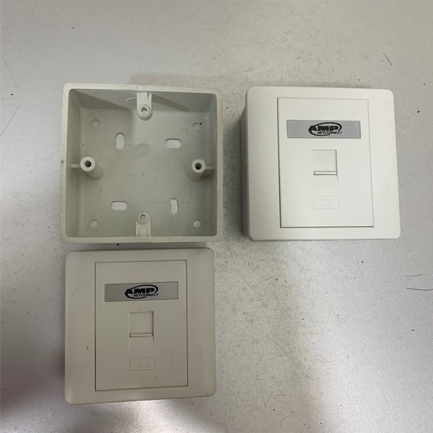 Đế Vuông Lắp Âm Tường Và Lắp Nối Multi Box For Faceplates 86mm x 86mm x 38mm White