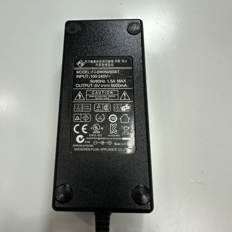 Adapter 5V 5A SHENZHEN FJ-SW0505000 Connector Tip Size 5.5mm x 2.5mm For Bộ Đo Dòng Sekidenko Controller Multi Channel