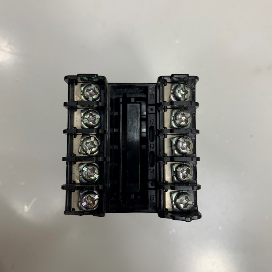 Đồng Hồ Điều Khiển Nhiệt Độ Omron E5CN-Q2HBT Hàng Original Theo Thiết Bị Đã Qua Sử Dụng Omron E5CN-Q2HBT Electronic Temperature Control in Japan