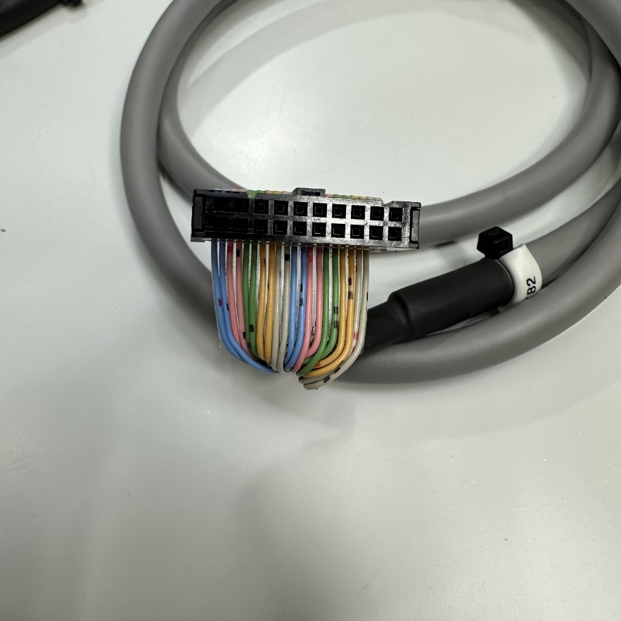 Cáp 1M 3.3ft Omron XW2Z-100X Cable Round Connector IDC 20 Pin Female to Female Pitch 2.54mm For Servo Driver/PLC and Terminal Block Breakout Omron Series XW2D Board