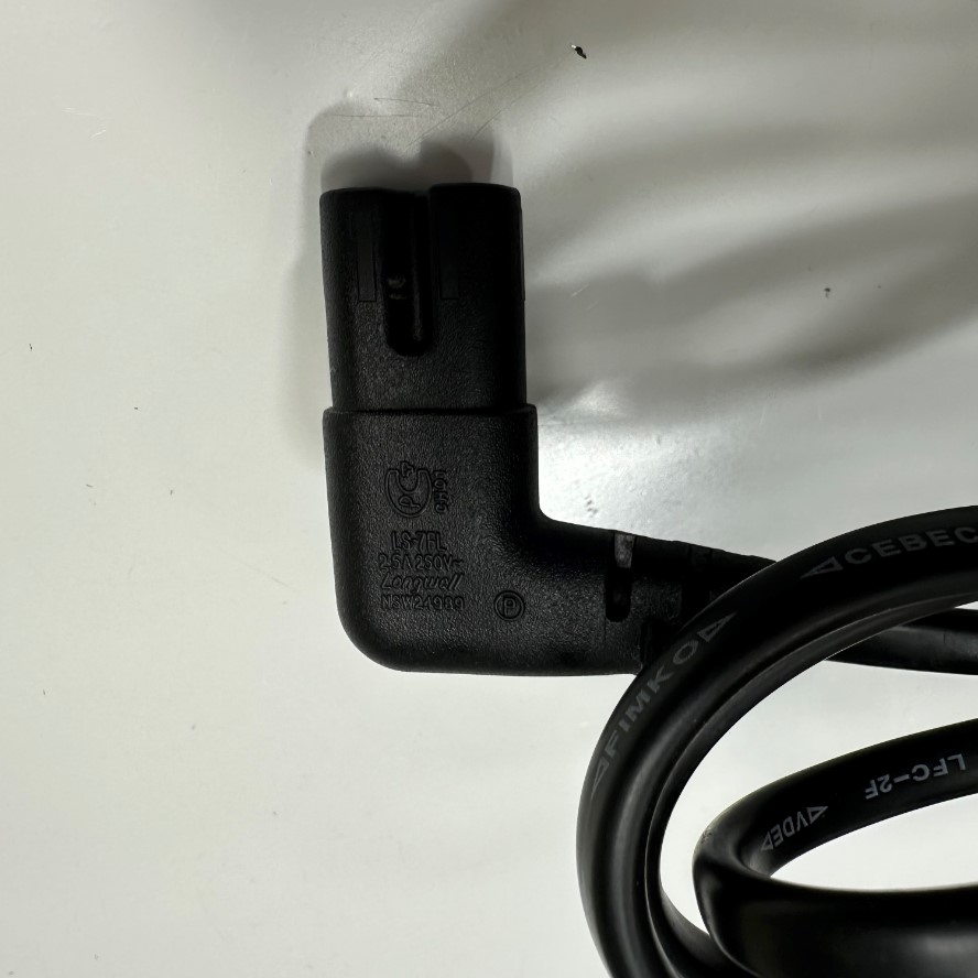 Dây Nguồn 1.5M 5ft Vuông Góc Phải Chữ L 90 Độ Longwell AC Power Cord 90 Degree Angle Europe Schuko CEE7/7 Plug to Right Angle C7 2.5A 250V 18AWG 2x0.75mm² Cable For Samsung Philips Sony LED TV