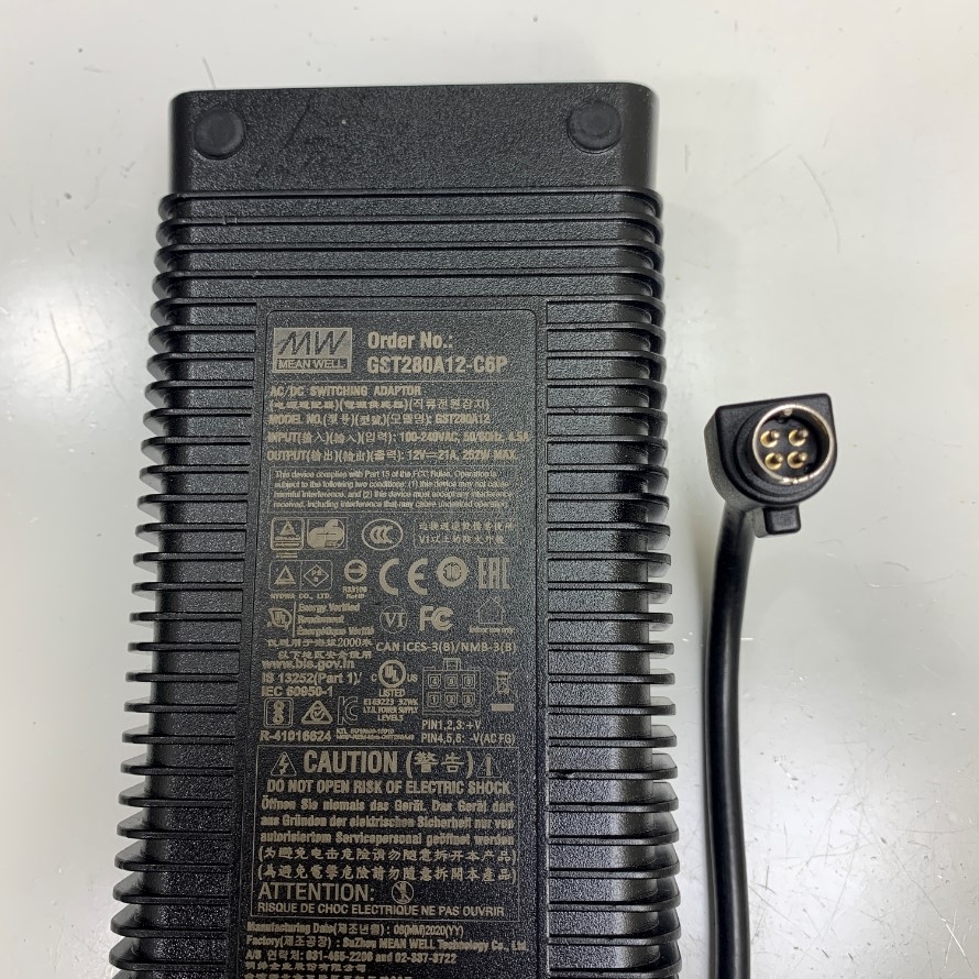 Adapter 12V 21A 252W Mean Well GST280A12-C6P Power Supply Connector Size Din Power 4 Pin Plug