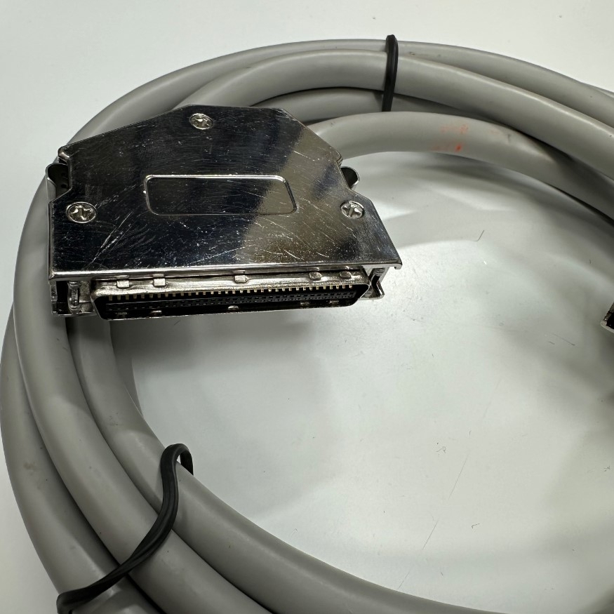 Cáp 2.3M 7.7ft Connector SCSI MDR 68 Pin Male to Male Pitch 1.27mm with 60 Degree Metal Gold Plated Latch Clip PVC Grey For Servo Driver Interface I/O Signal Module Cable