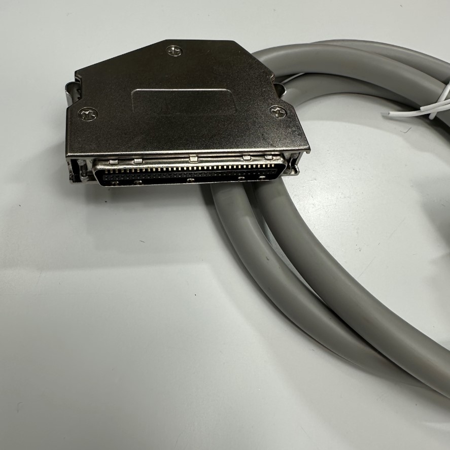 Cáp 0.8M 2.7ft Connector SCSI MDR 68 Pin Male to Male Pitch 1.27mm with 60 Degree Metal Gold Plated Latch Clip PVC Grey For Servo Driver Interface I/O Signal Module Cable